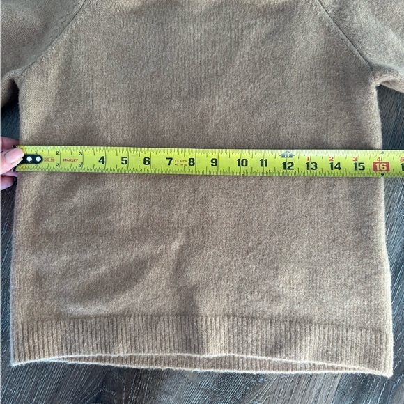 H&M Tan Wool Blend Sweater Blouse - New with Tags - Picture 2 of 5